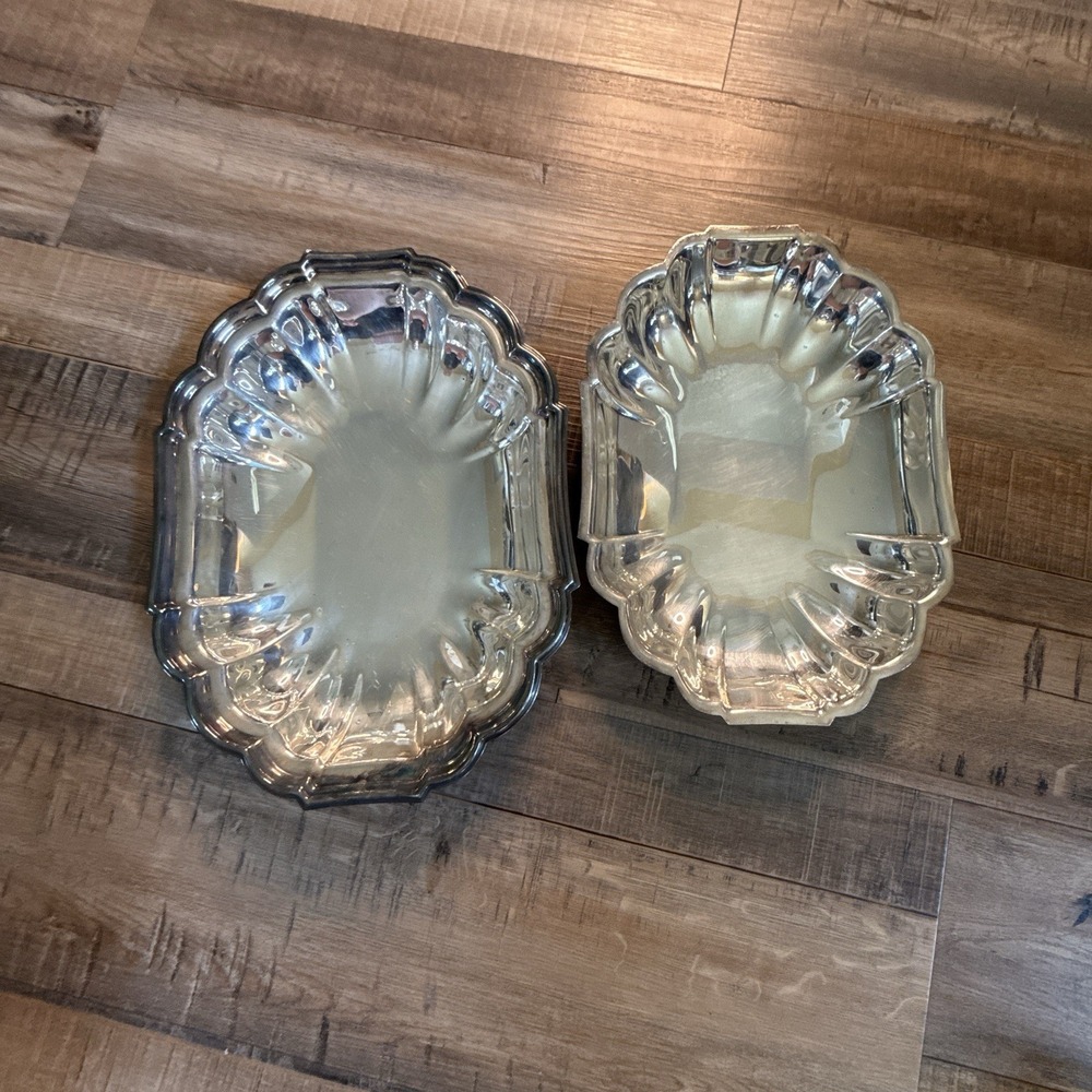 Gorham Newport Silverplate Covered Dish with Scallop Design (Pattern YB19) Lid